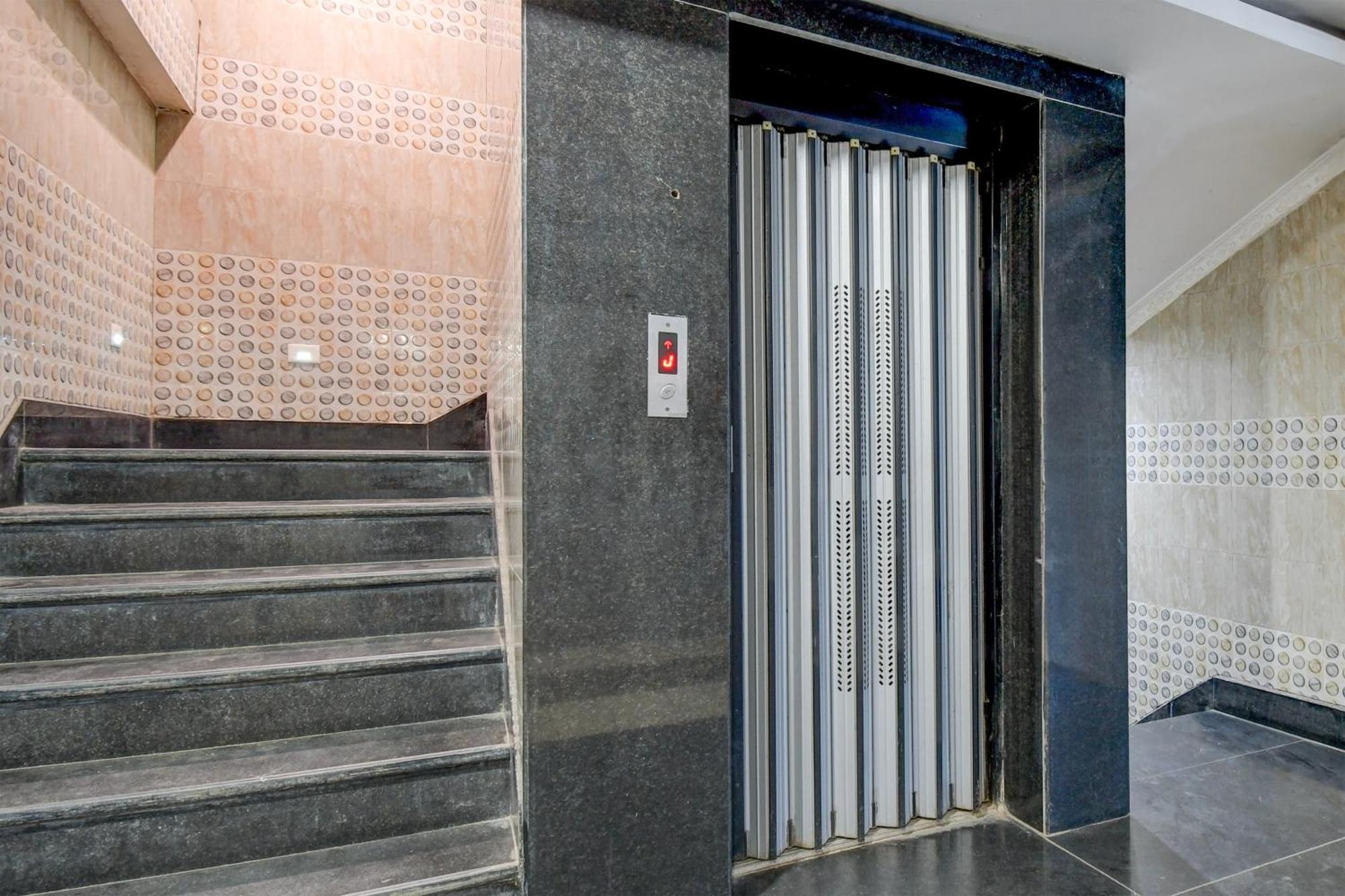 Hotel O Blue Royal Bhubaneswar Exterior foto